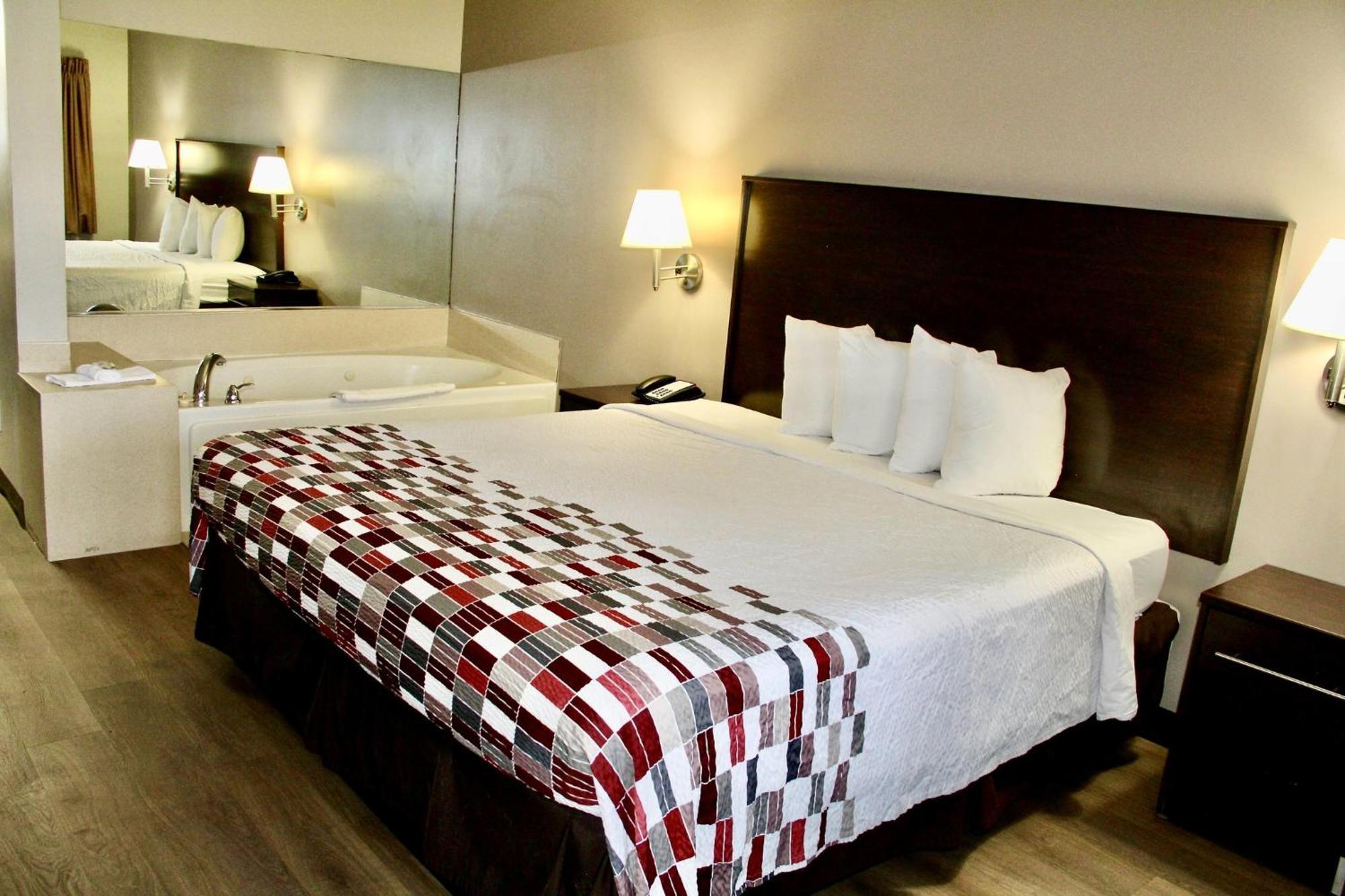 Red Roof Inn & Suites Lake Orion / Auburn Hills מראה חיצוני תמונה